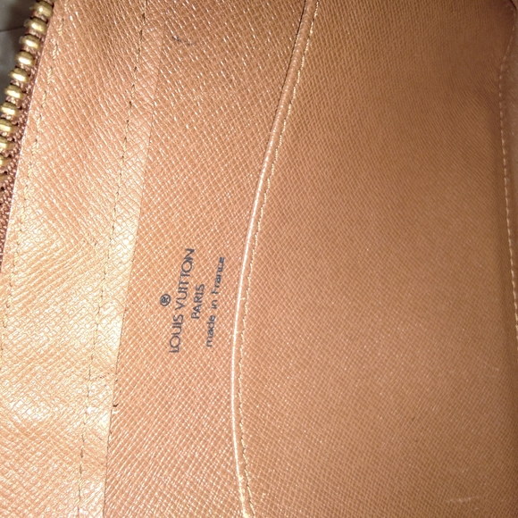 Louis Vuitton Brown Monogram Clutch - Picture 9 of 12